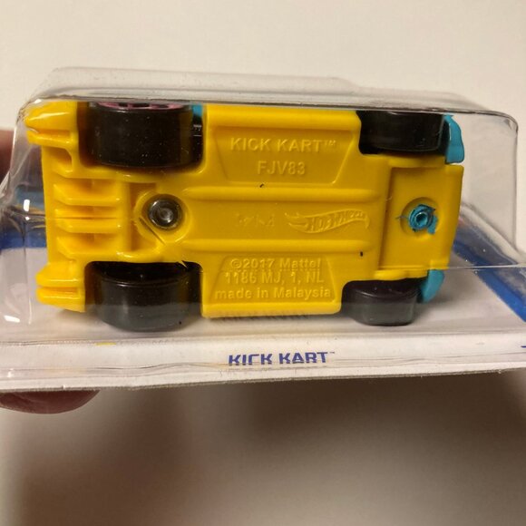 Hot Wheels "Kick Kart" 90/250 HW Ride-Ons 5/5 HCX06 Blue 2022 Dune Buggy - Picture 8 of 10